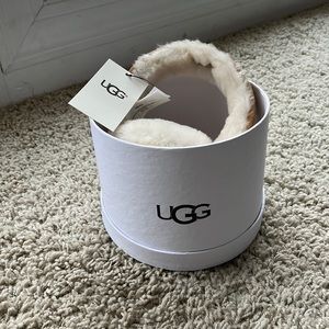 Ugg sheepskin earmuffs